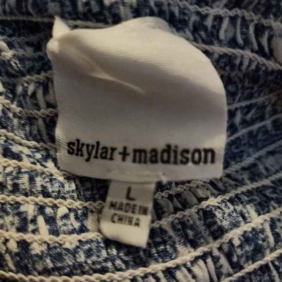 Skylar and Madison Blue Flowy Crop Tube Top Size Large - Picture 3 of 3